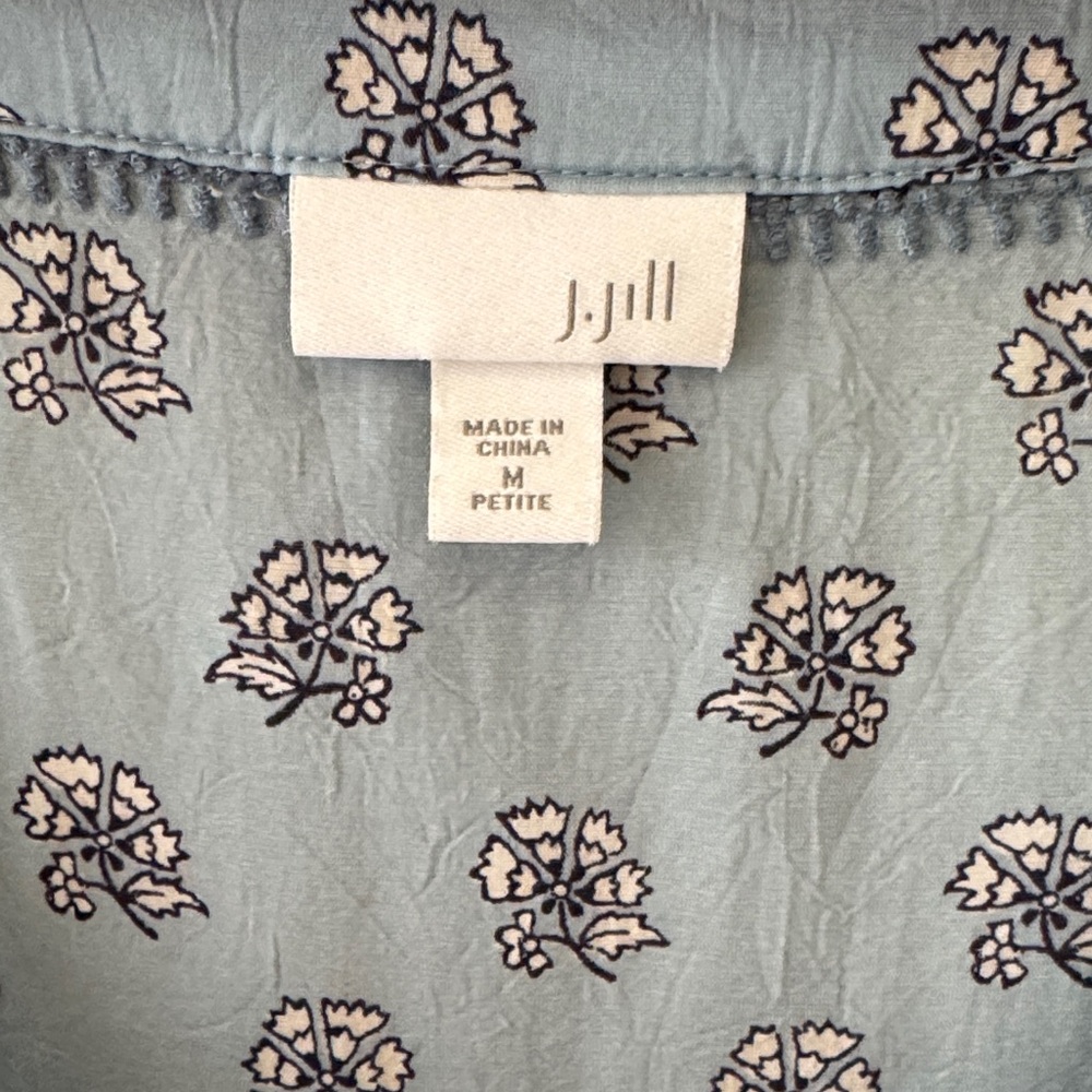 J, Jill Light Blue Embroidered V-Neck Women’s 3/4 Sleeve Top - Picture 2 of 9